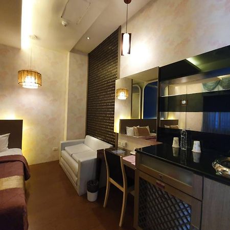 Sun Garden Motel Kaohsiung Exterior photo