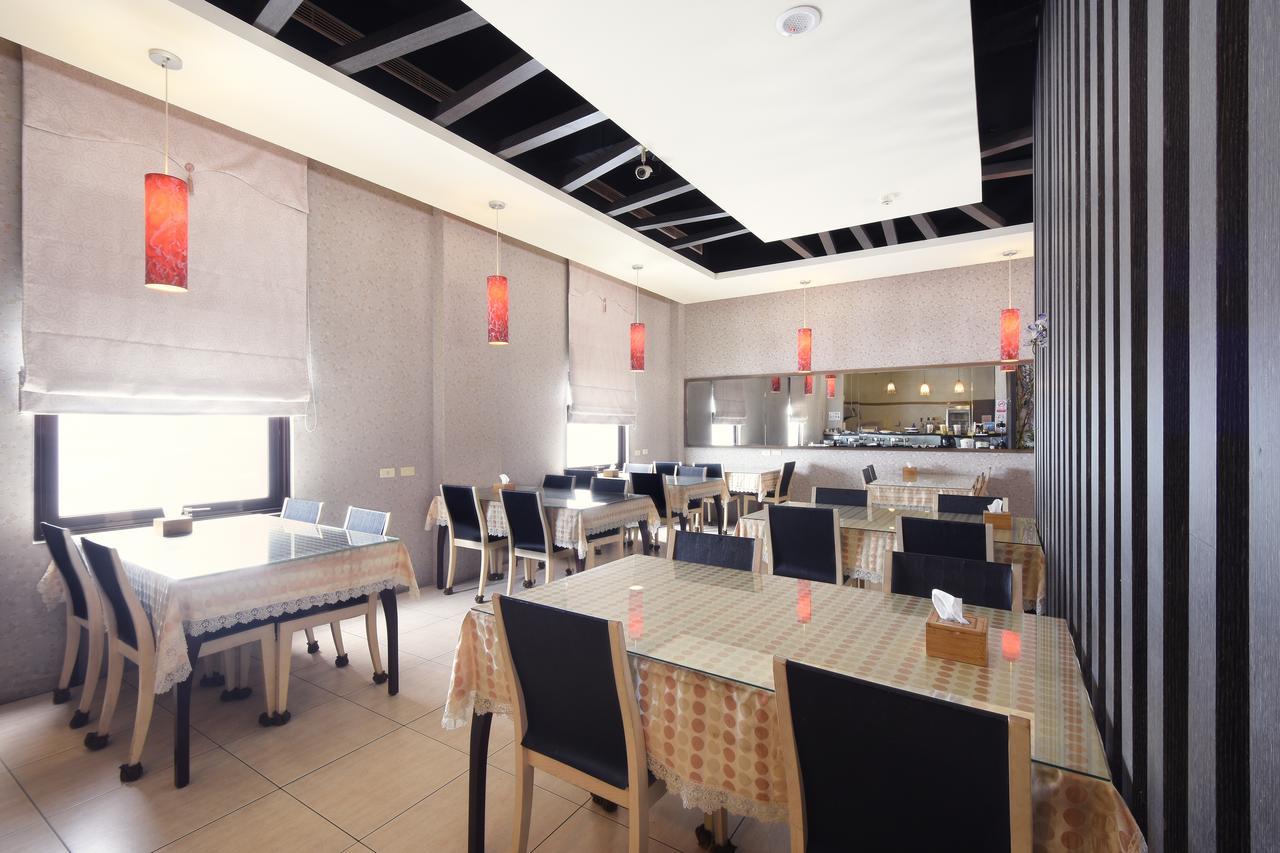 Sun Garden Motel Kaohsiung Exterior photo
