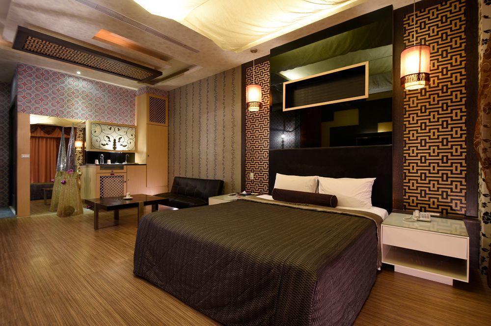 Sun Garden Motel Kaohsiung Exterior photo