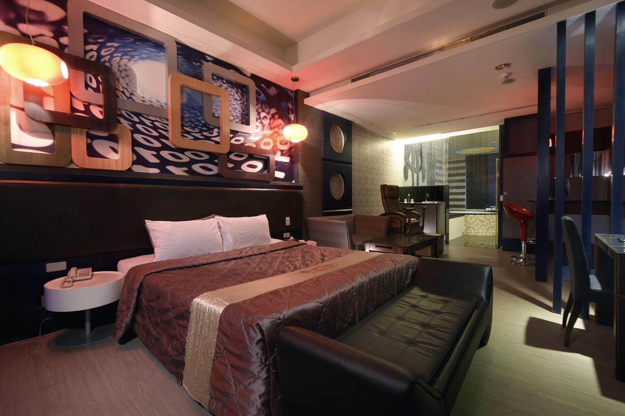 Sun Garden Motel Kaohsiung Exterior photo