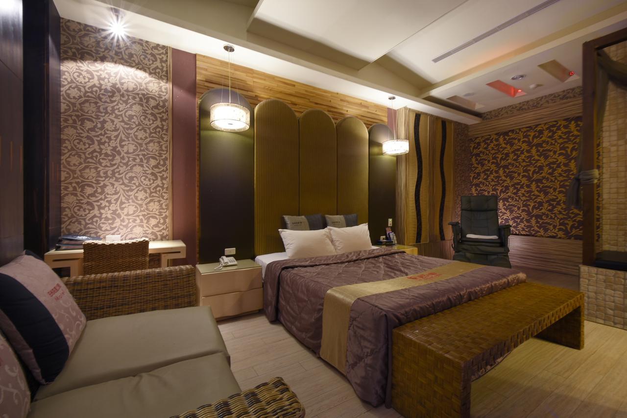 Sun Garden Motel Kaohsiung Exterior photo